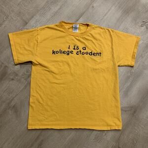 Vintage Y2K I Is A Kollege Stoodent Funny College Student T-Shirt Yellow Men's M